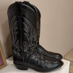 Justin Boots Black Leather Western Cowboy Boots with Gray Stitching